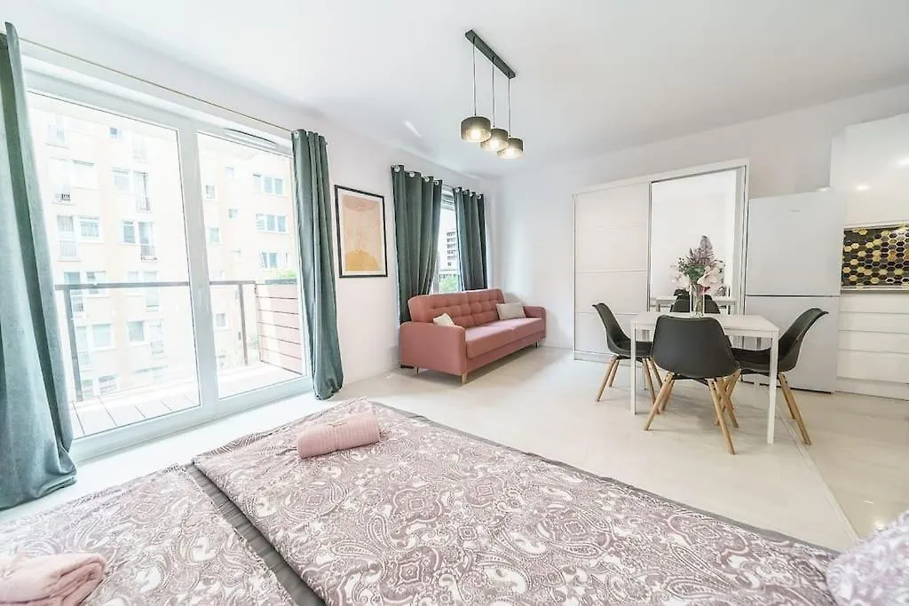 Cozy And Spacious-City Center&S42 Apartment Warsaw Poland